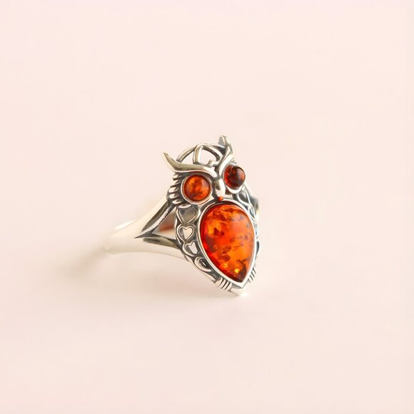 Jūratė Amber Jewelry - Baltic Amber Owl Ring in 925 Sterling Silver